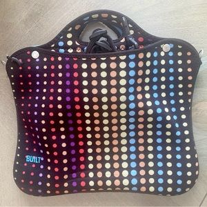 Laptop bag w/adjustable strap.